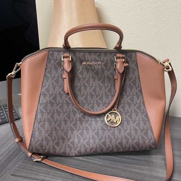 Michael kors - Picture 1 of 5